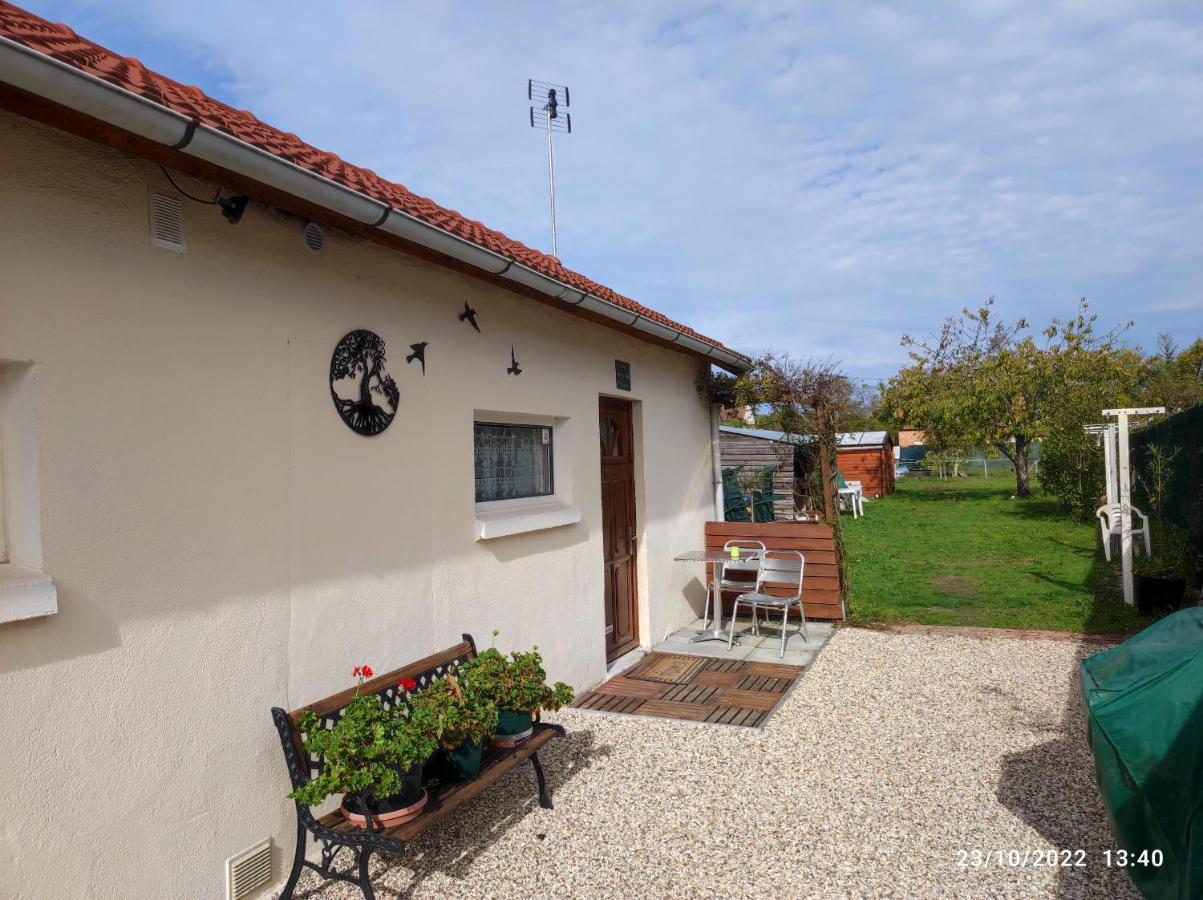 Tranquillite & Independance Au Coeur De La Sologne Pensionat Lamotte-Beuvron Exteriör bild